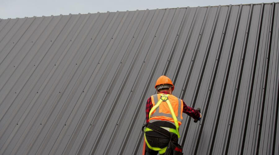 Professional metal roof installation services in Bluffton, OH